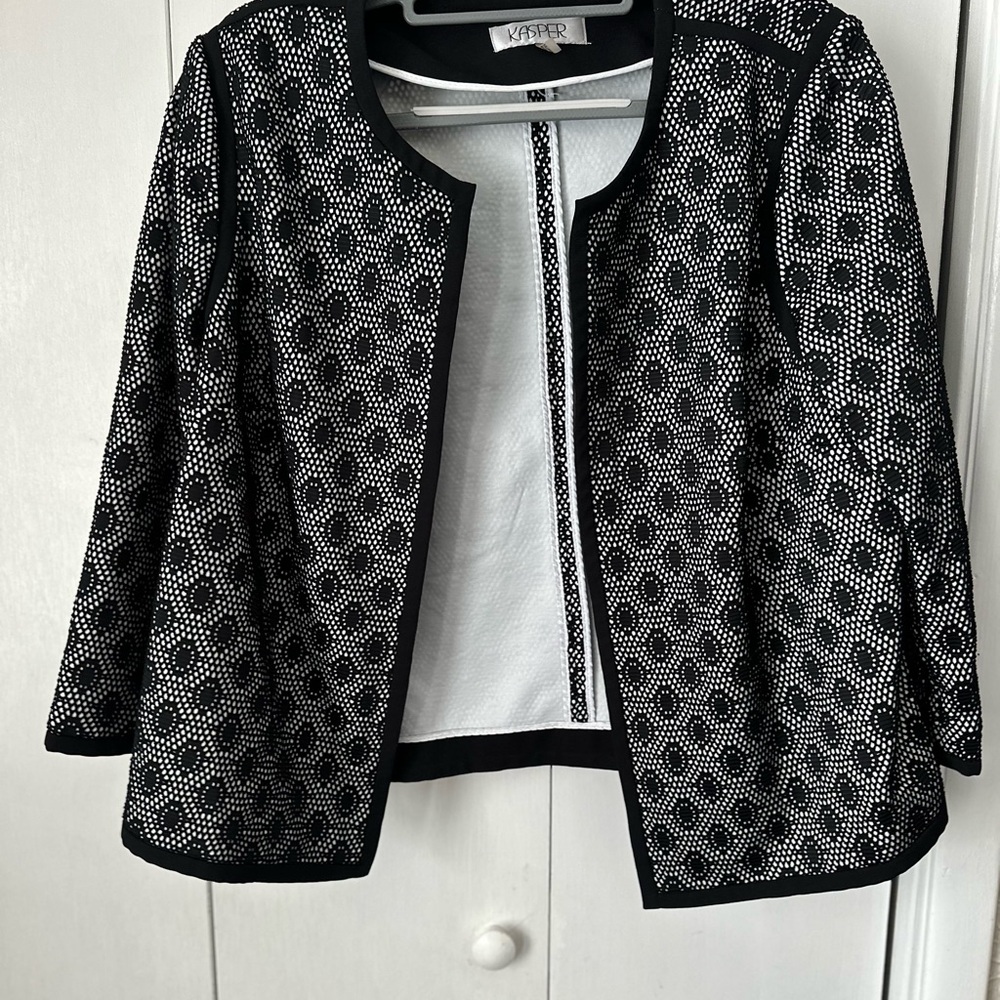Kasper Women's Black and White Patterned Blazer